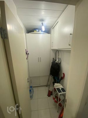Image 20 - 851978
