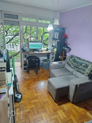 Image 3 - 851986