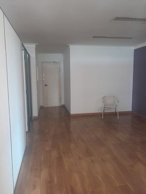 Image 3 - 852008