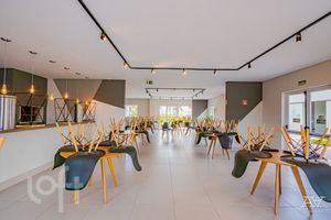 Image 21 - 852021