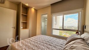 Image 19 - 852079