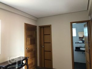 Image 20 - 852103