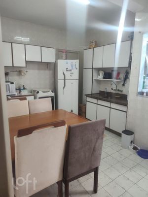 Image 4 - 852125