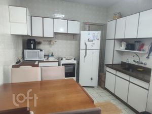 Image 3 - 852125