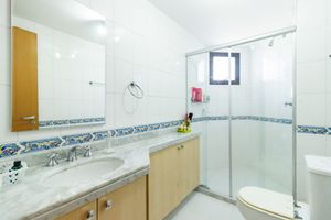 Image 31 - 852148