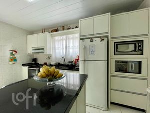 Image 11 - 852158