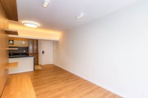 Image 6 - 852173