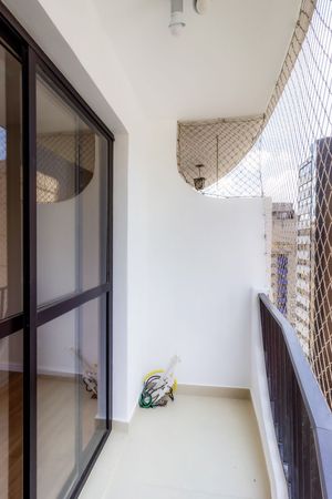 Image 7 - 852173