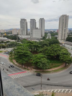 Image 12 - 852175