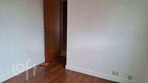 Image 19 - 852182