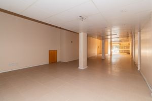 Image 2 - 852186