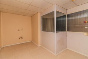 Image 11 - 852186