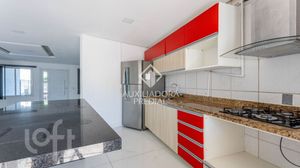 Image 18 - 852191