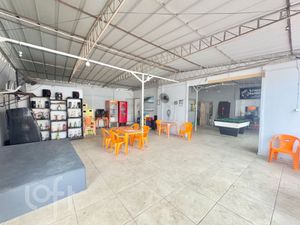 Image 4 - 852192