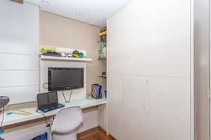 Image 34 - 852198