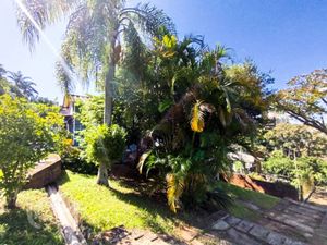 Image 1 - 852209