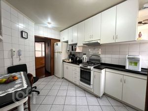 Image 11 - 852226