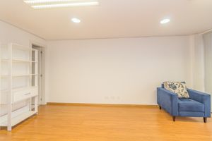 Image 8 - 852265