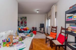 Image 7 - 852280