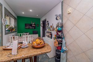 Image 11 - 852280