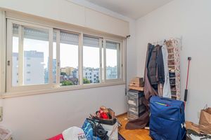 Image 19 - 852280