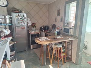 Image 17 - 852280