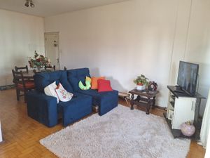 Image 1 - 852280
