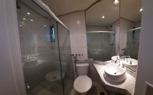 Image 30 - 852282
