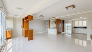 Image 6 - 852286