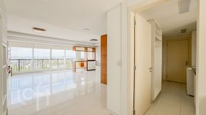 Image 7 - 852286