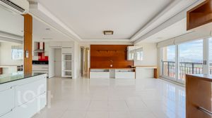 Image 4 - 852286