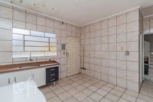 Image 28 - 852312