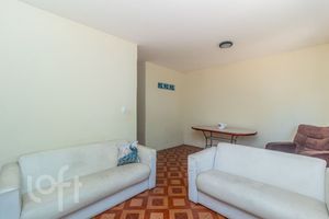 Image 3 - 852312