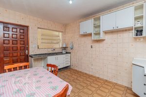 Image 4 - 852312