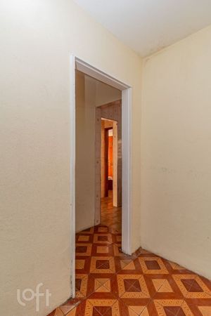 Image 21 - 852312