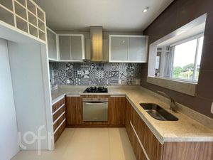 Image 4 - 852319