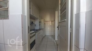 Image 5 - 852329