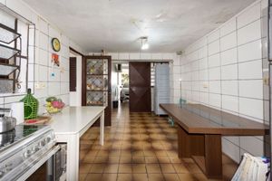 Image 18 - 852341