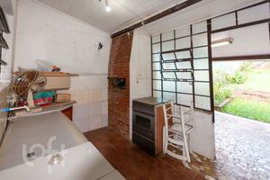 Image 27 - 852341
