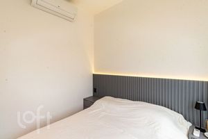 Image 8 - 852371