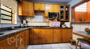 Image 1 - 852373