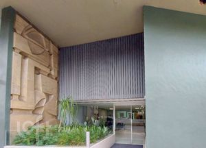 Image 34 - 852378