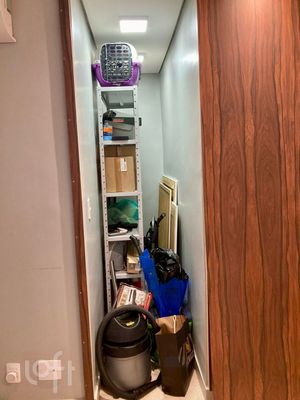 Image 19 - 852381