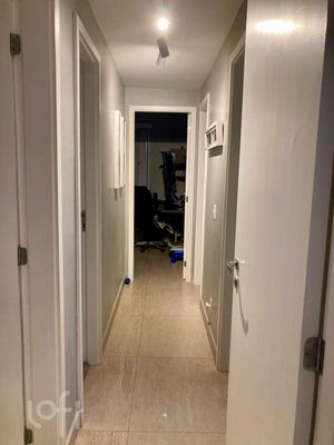 Image 9 - 852381
