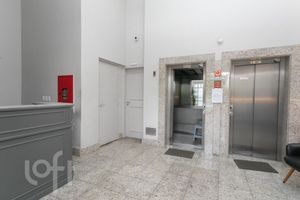 Image 38 - 852383