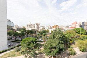 Image 8 - 852383