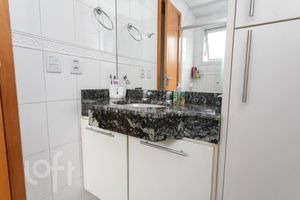 Image 13 - 852383