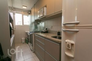 Image 21 - 852383