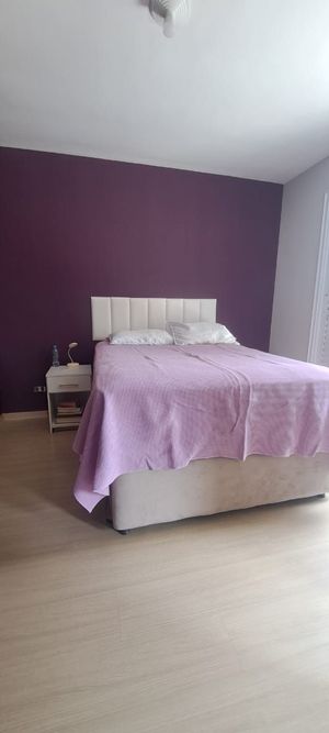 Image 19 - 852394