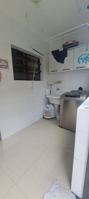 Image 7 - 852394